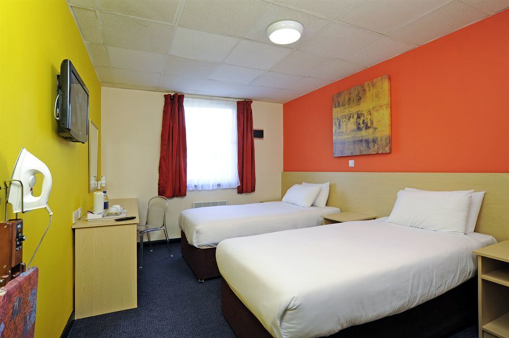 Ibis Styles London Walthamstow Hotel Exterior photo